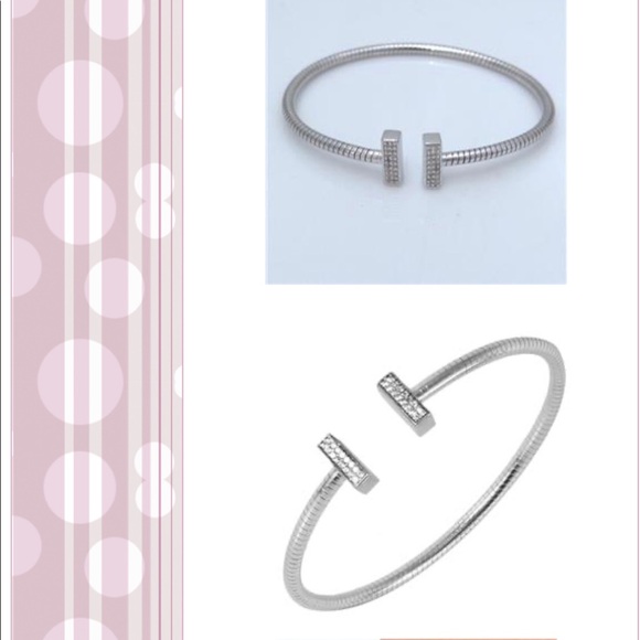 T Cuff Link Bracelet - Picture 11 of 11